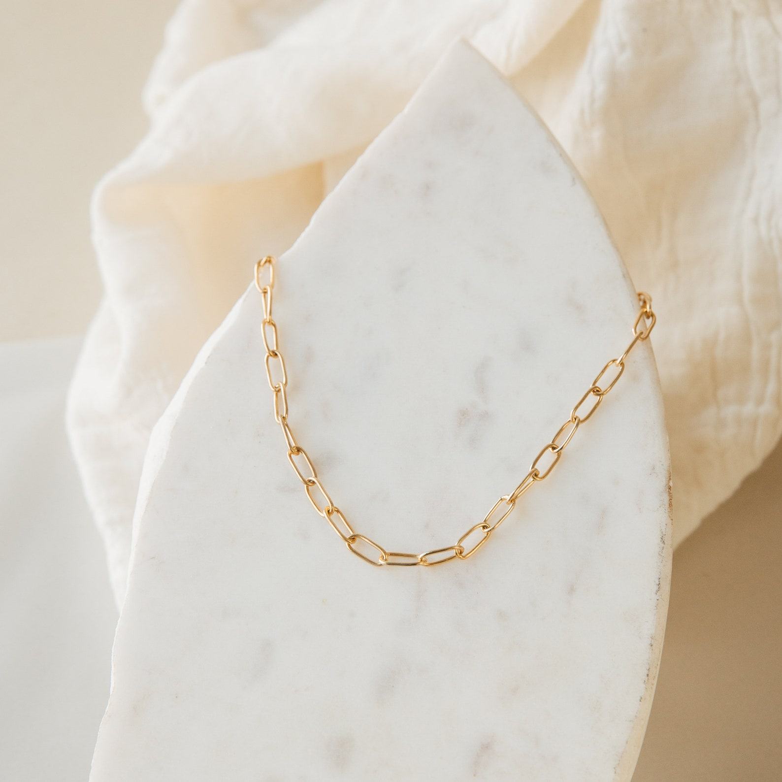 Perfect Layering Link Necklace Elevate Your Style with Minimalist Elegance