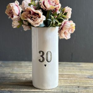Personalized Anniversary Vase Celebrate Your Love with a Custom Engraved Keepsake