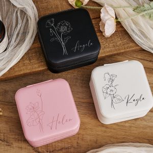 Personalized Birth Flower Jewelry Travel Box A Cherished Keepsake for Bridesmaids and Loved Ones