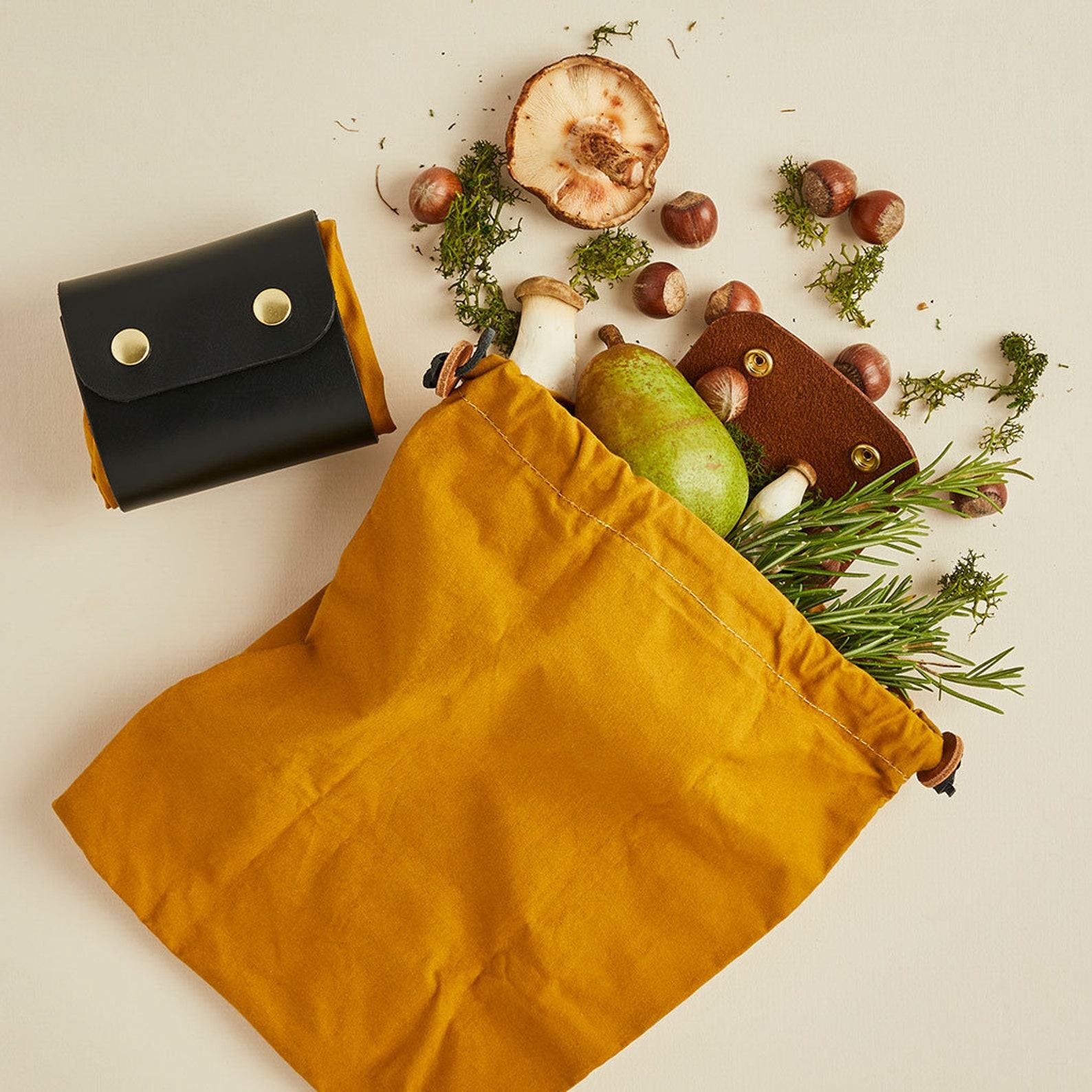 Personalized Canvas Foraging Bag Your Essential Companion for Wild Food Adventures