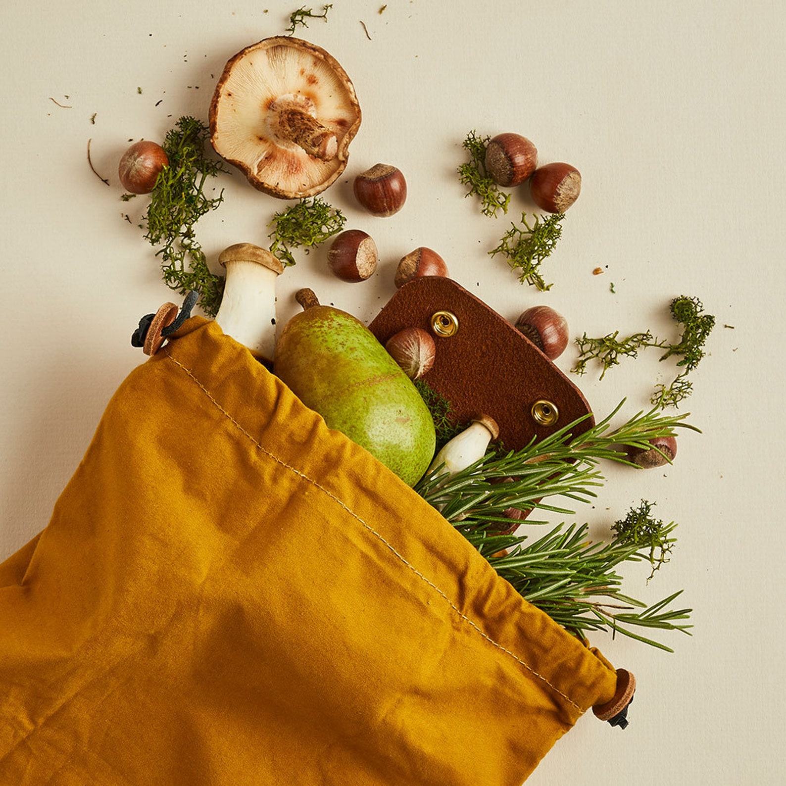 Personalized Canvas Foraging Bag Your Essential Companion for Wild Food Adventures