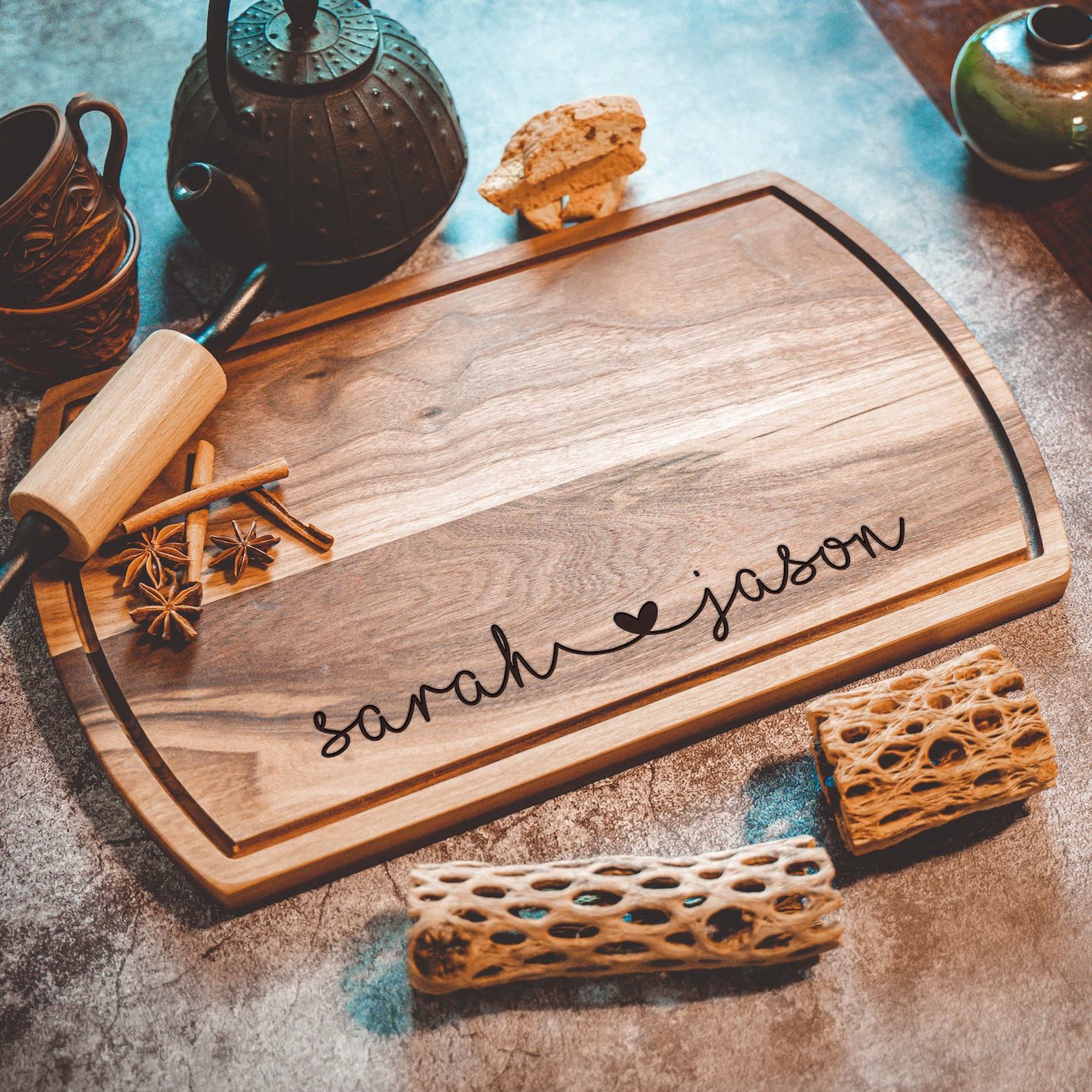 Personalized Cutting Board A Cherished Item for Weddings, Anniversaries, and Special Occasions