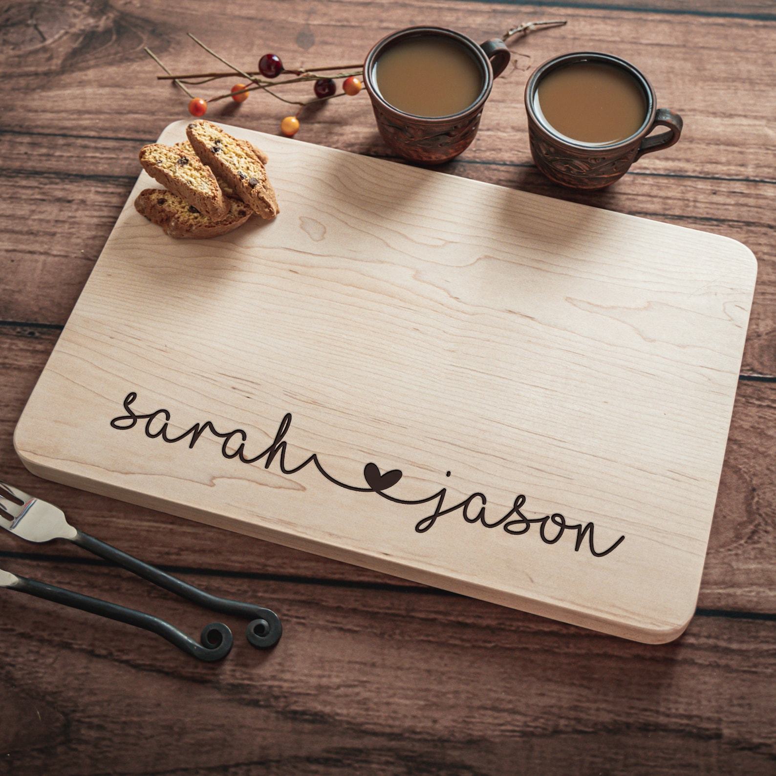 Personalized Cutting Board A Cherished Item for Weddings, Anniversaries, and Special Occasions