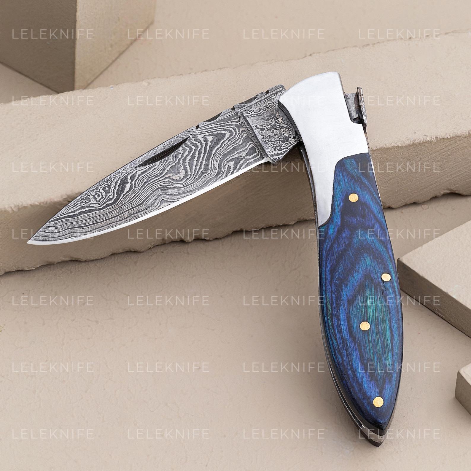 Personalized Damascus Steel Pocket Knife A Timeless Item for Special Occasions