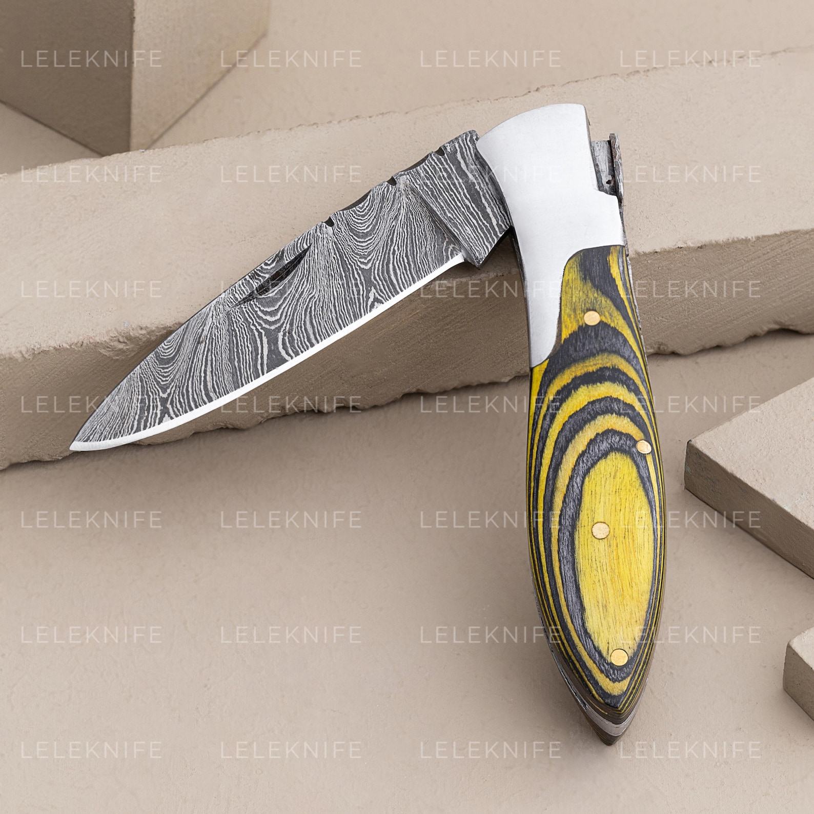 Personalized Damascus Steel Pocket Knife A Timeless Item for Special Occasions