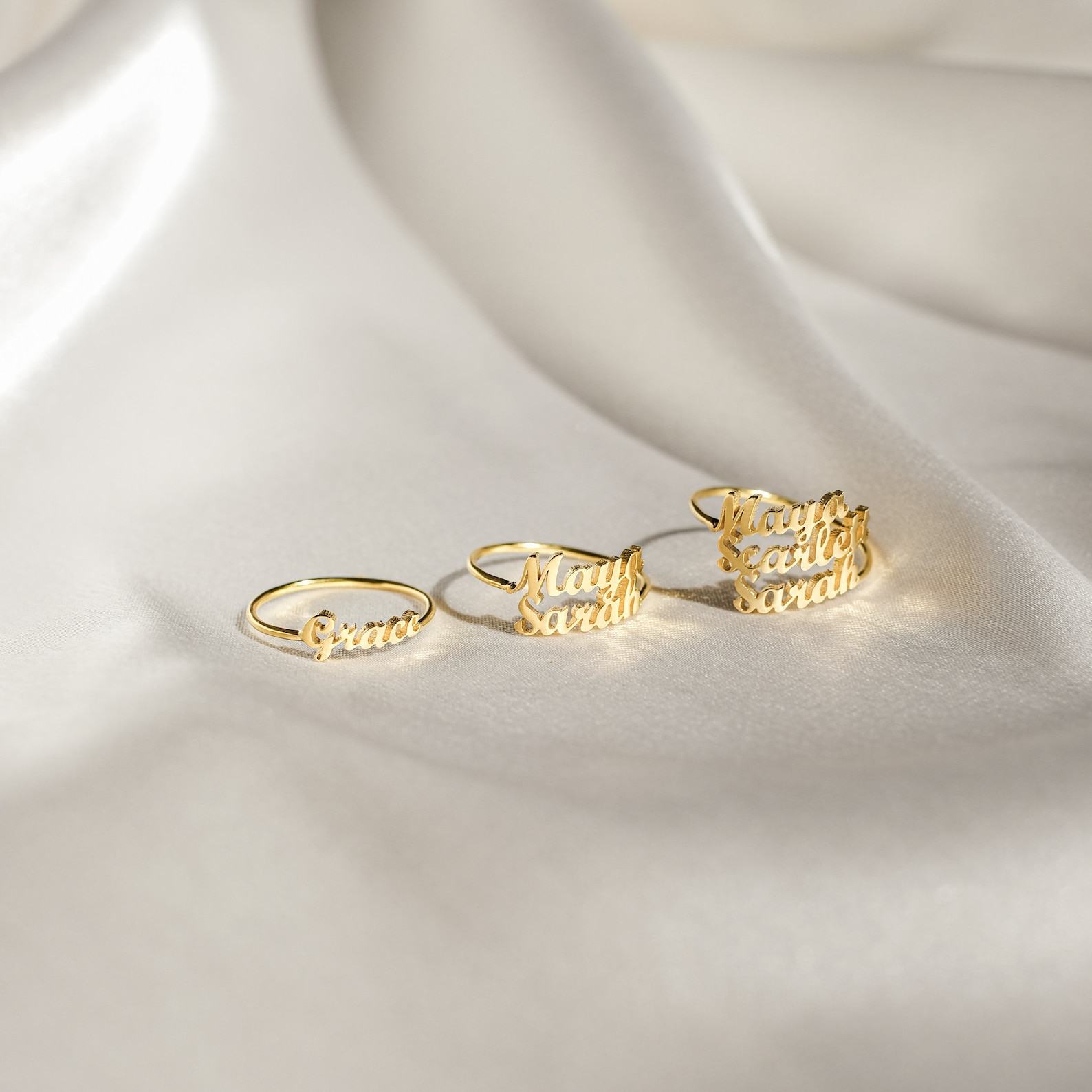 Personalized Double Name Ring A Cherished Keepsake for Loved Ones