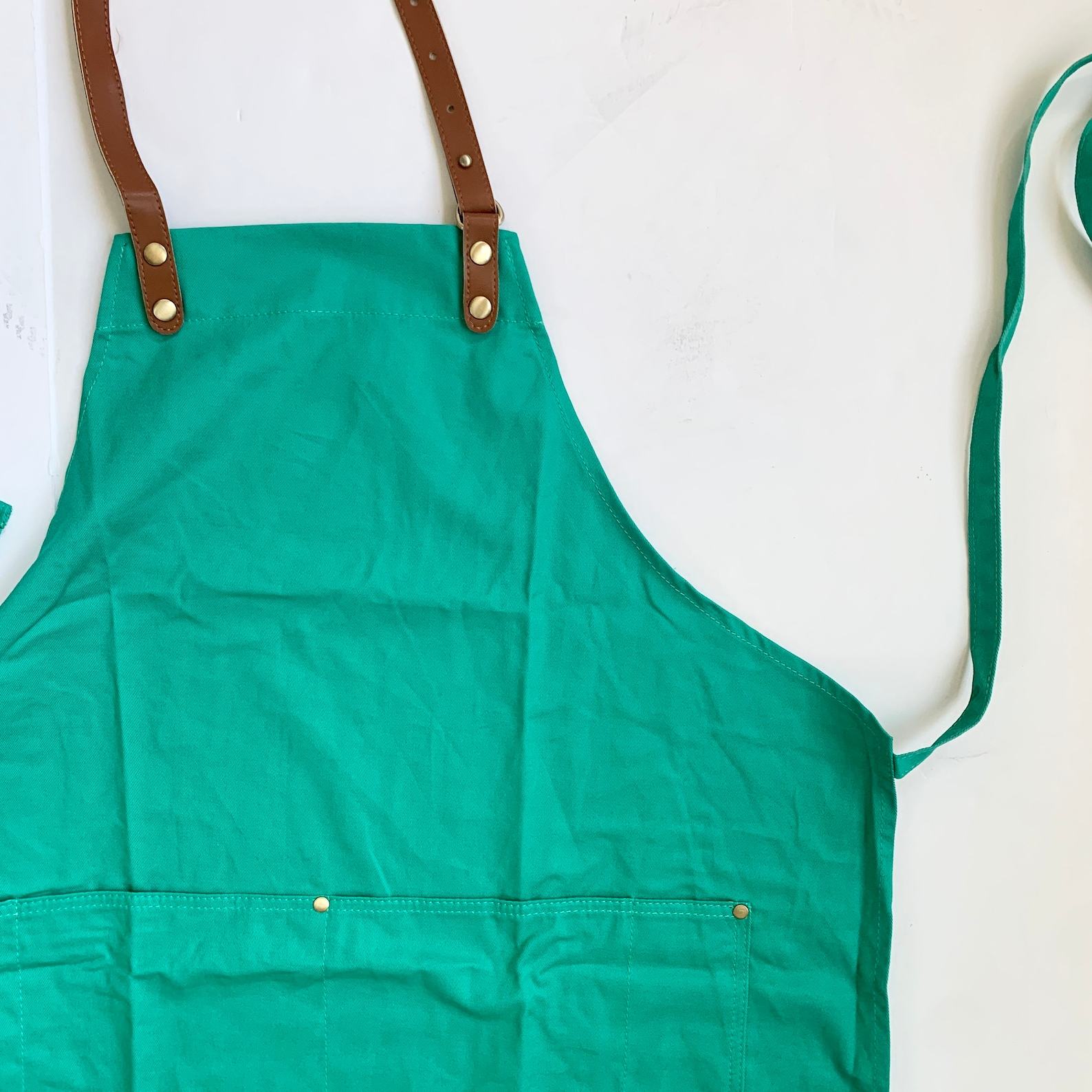 Personalized Embroidered Apron A Culinary Canvas for Your Kitchen Adventures