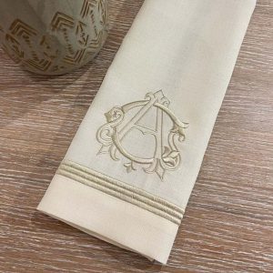 Personalized Embroidered Table Linens Elevate Your Dining Experience with Monogrammed Elegance