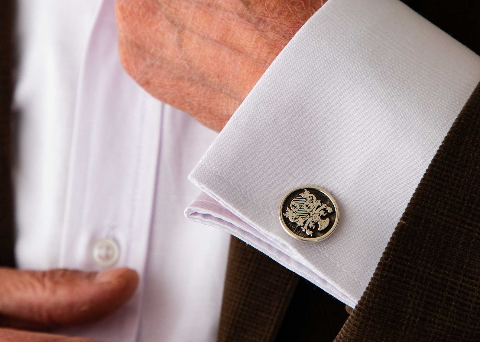 Personalized Family Crest Cufflinks Engrave Your Legacy in Sterling Silver - Image 6