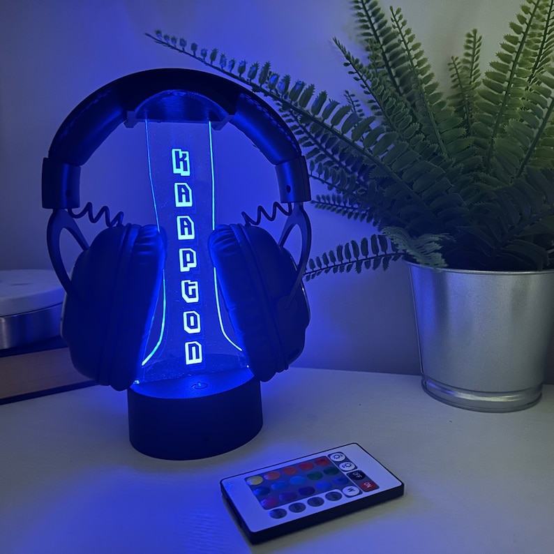 Personalized Gamer’s Haven Illuminate Your Gaming Zone with a Custom Headphone Stand and 3D Night Light