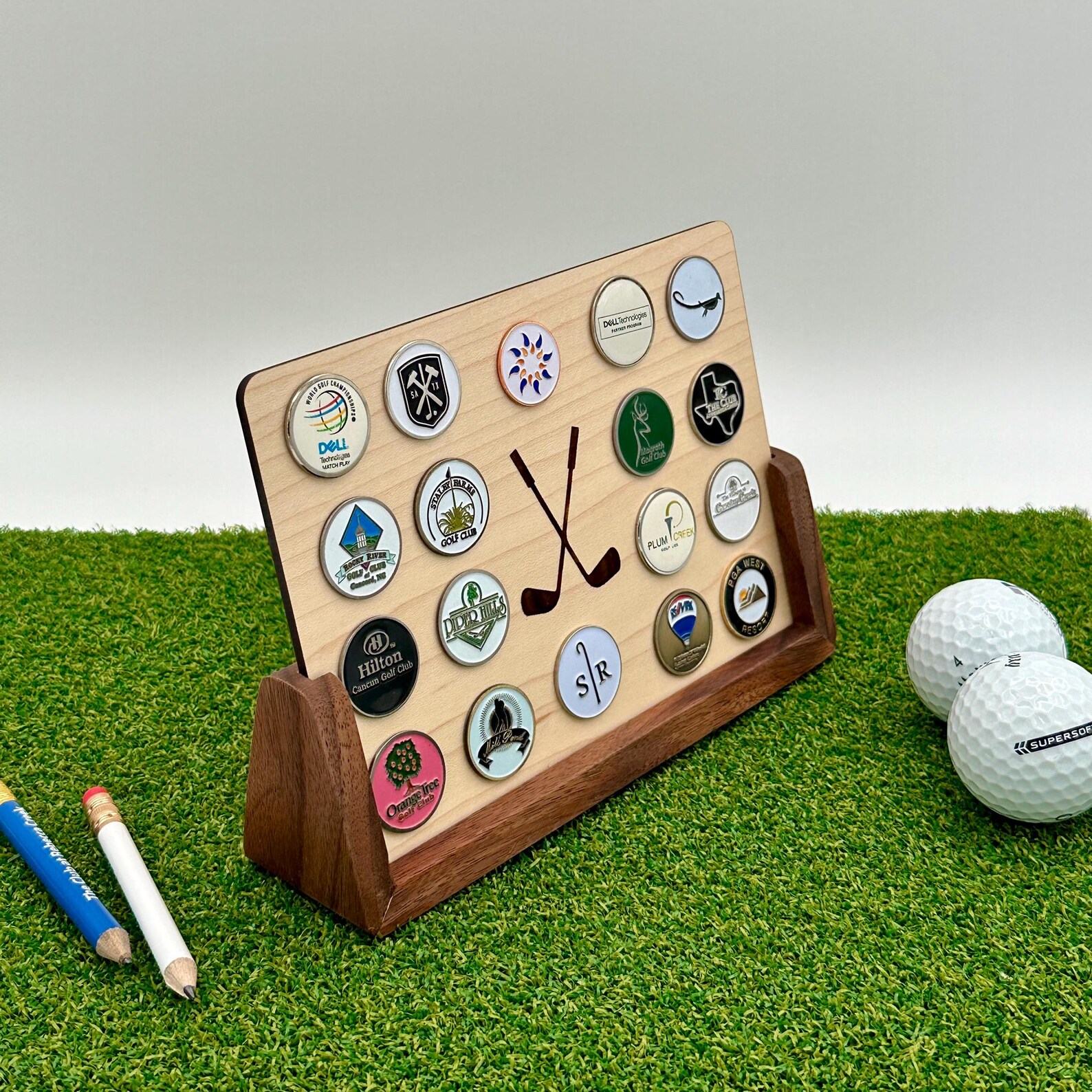 Personalized Golf Ball Marker Display The Interesting  Item for Golf Enthusiasts