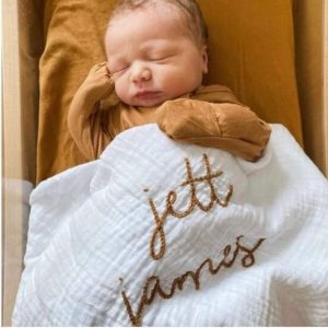 Personalized Hand Embroidered Baby Swaddle Blanket Soft, Breathable Cotton Muslin for a Cozy and Cherished Keepsake