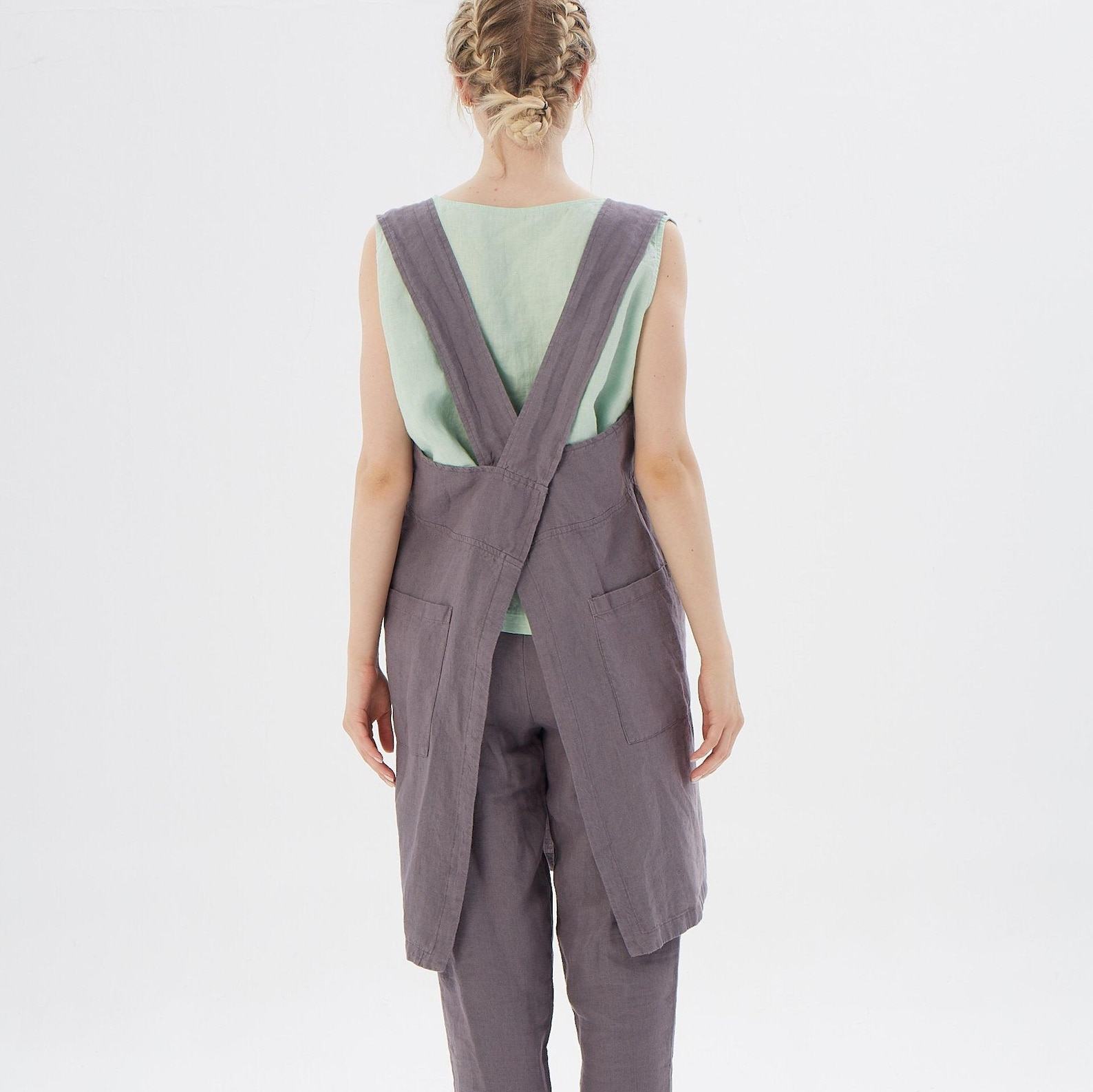 Personalized Japanese Linen Cross-Back Apron with Pockets A Stylish and Practical Item for Home Chefs