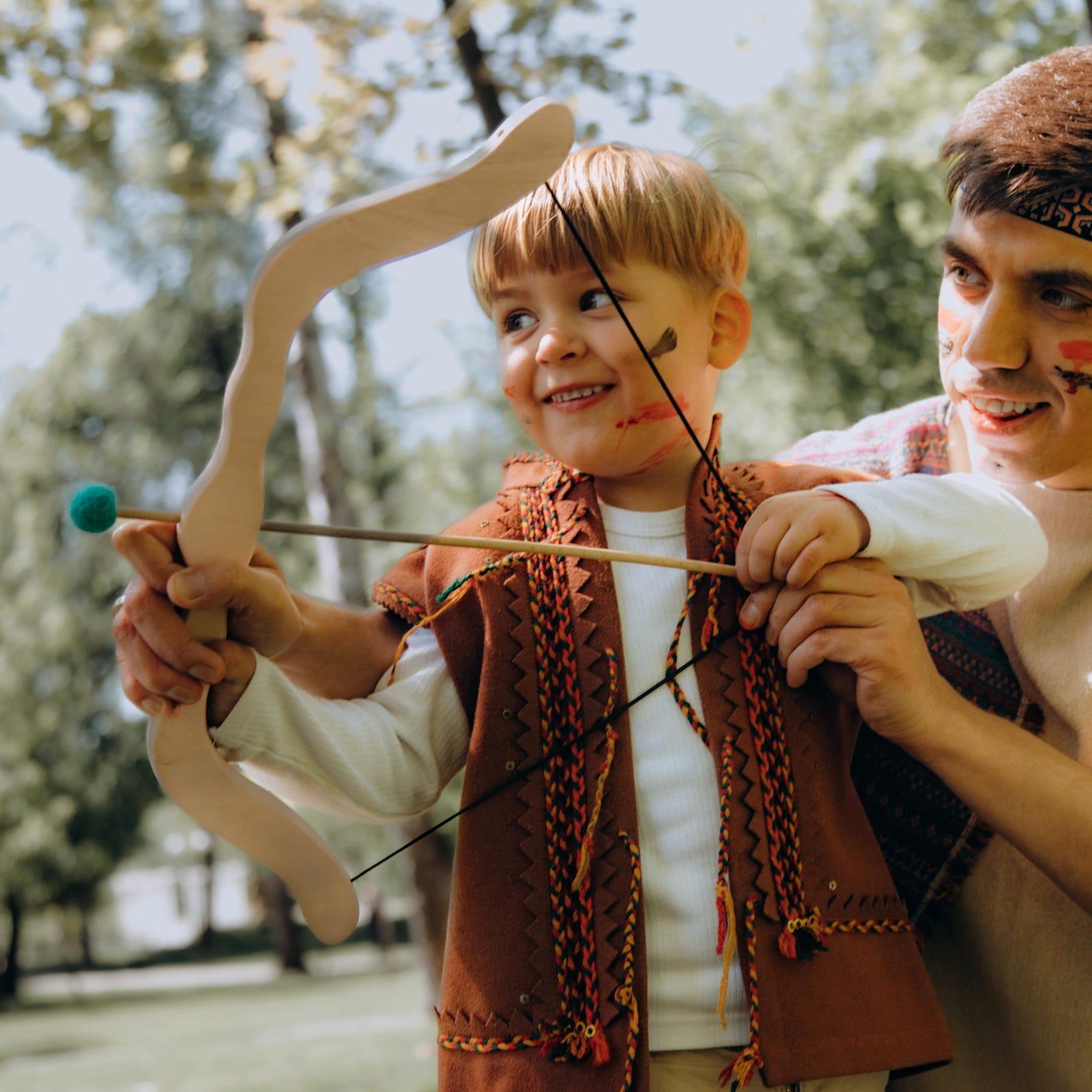 Personalized Kids Bow and Arrow Set – Wooden Toy Archery for Outdoor Fun! (Optional Quiver)