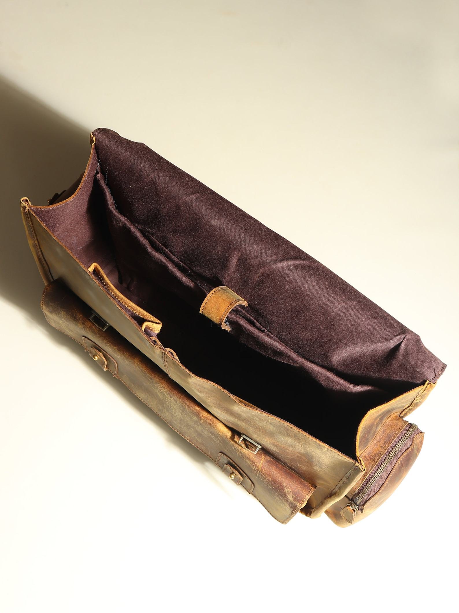 Personalized Leather Messenger Bag The Interesting Item for Men - Image 4