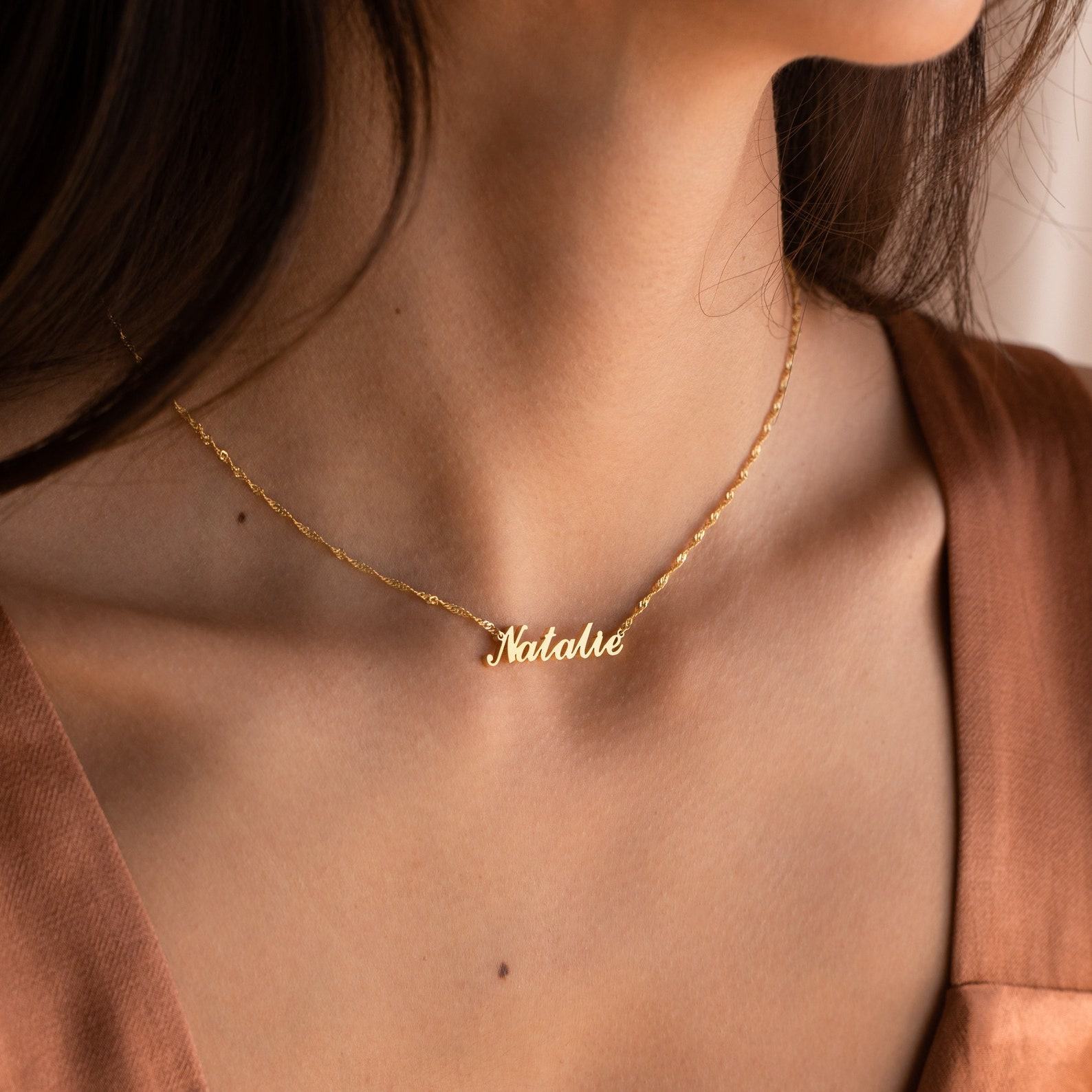 Personalized Sparkle Twist Chain Name Necklace A Timeless Item for Bridesmaids