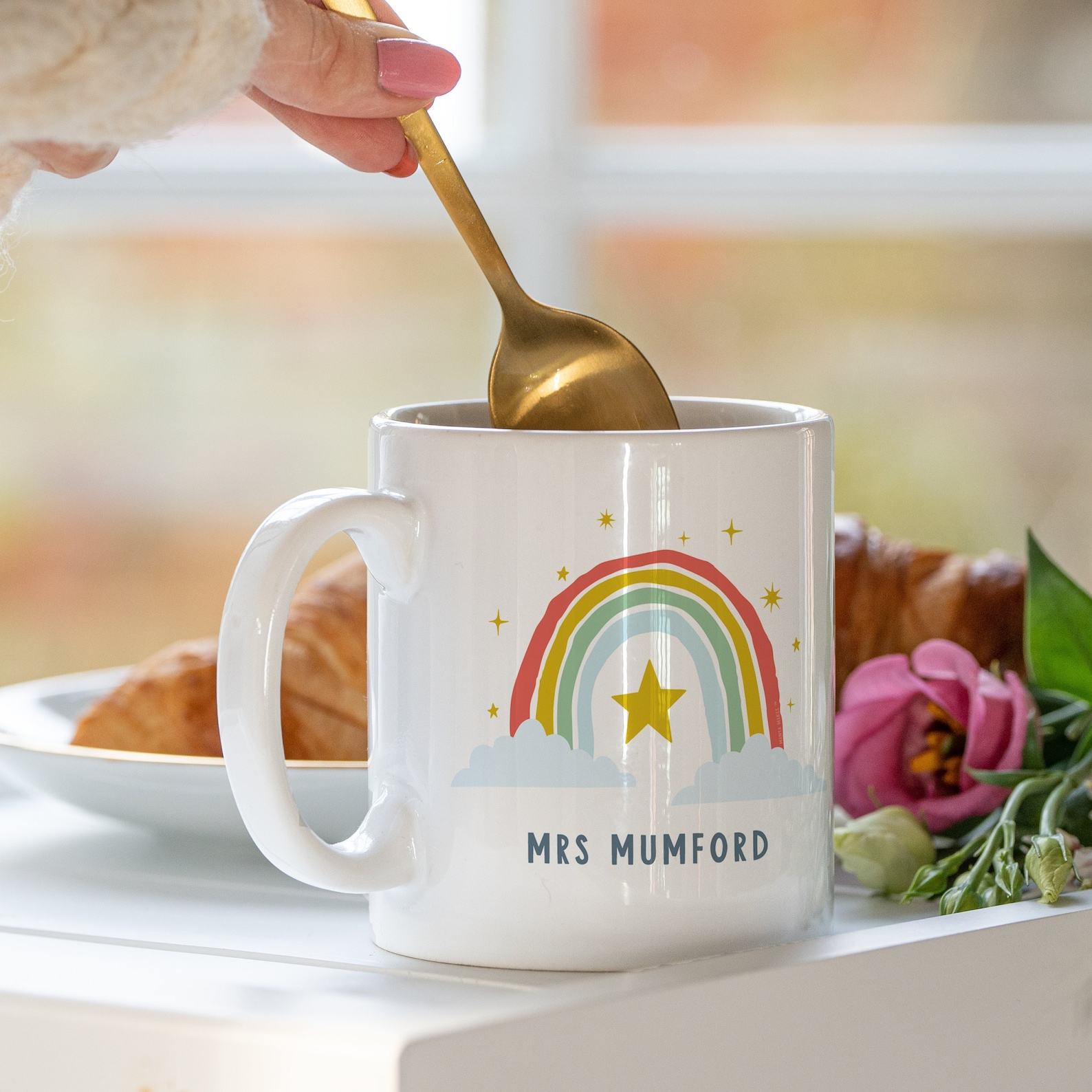 Personalized Teacher Mug Express Your Appreciation with a Rainbow or Star Design