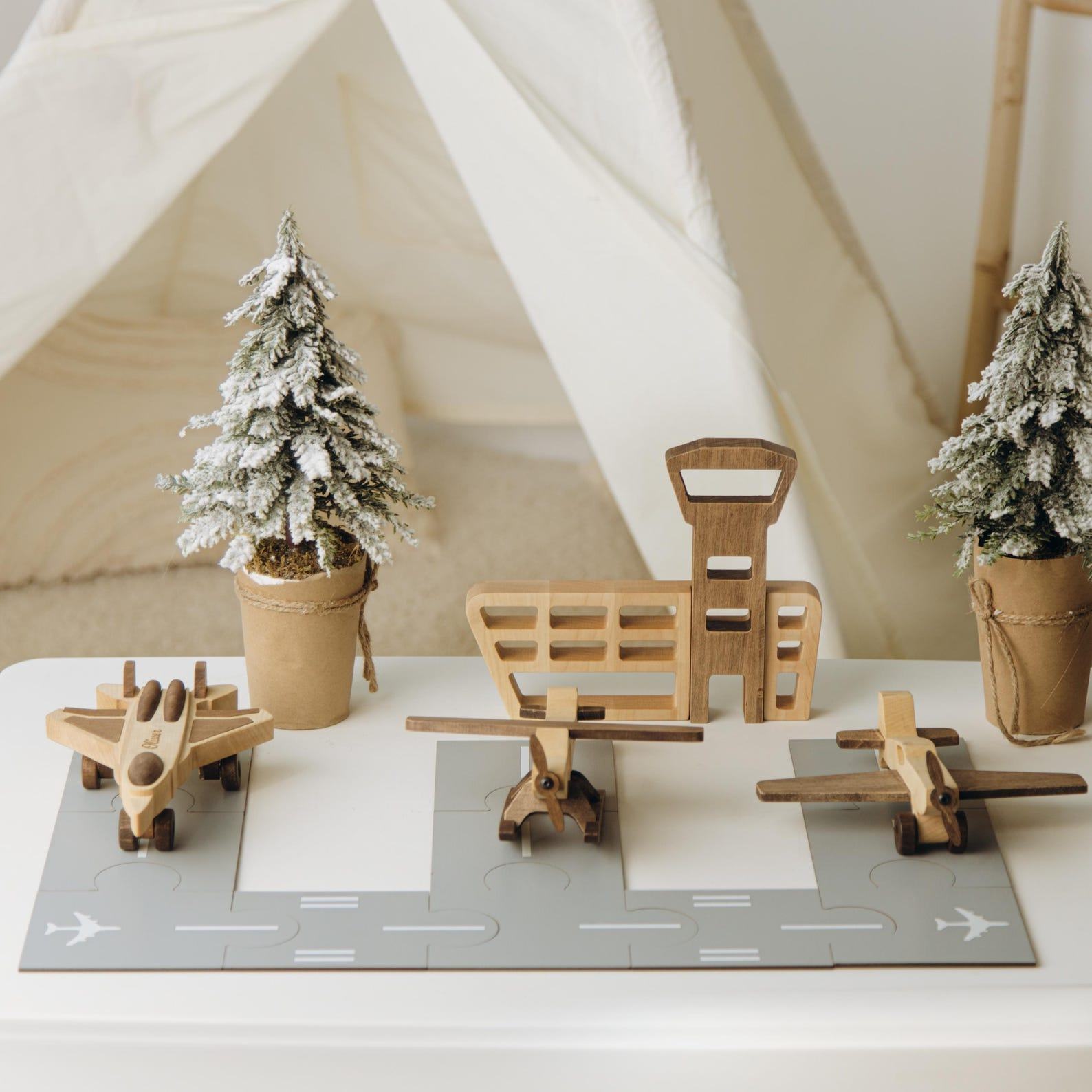 Personalized Wooden Airplane Set for Toddlers – Custom Airport Toys for 2-3 Year Old Boys