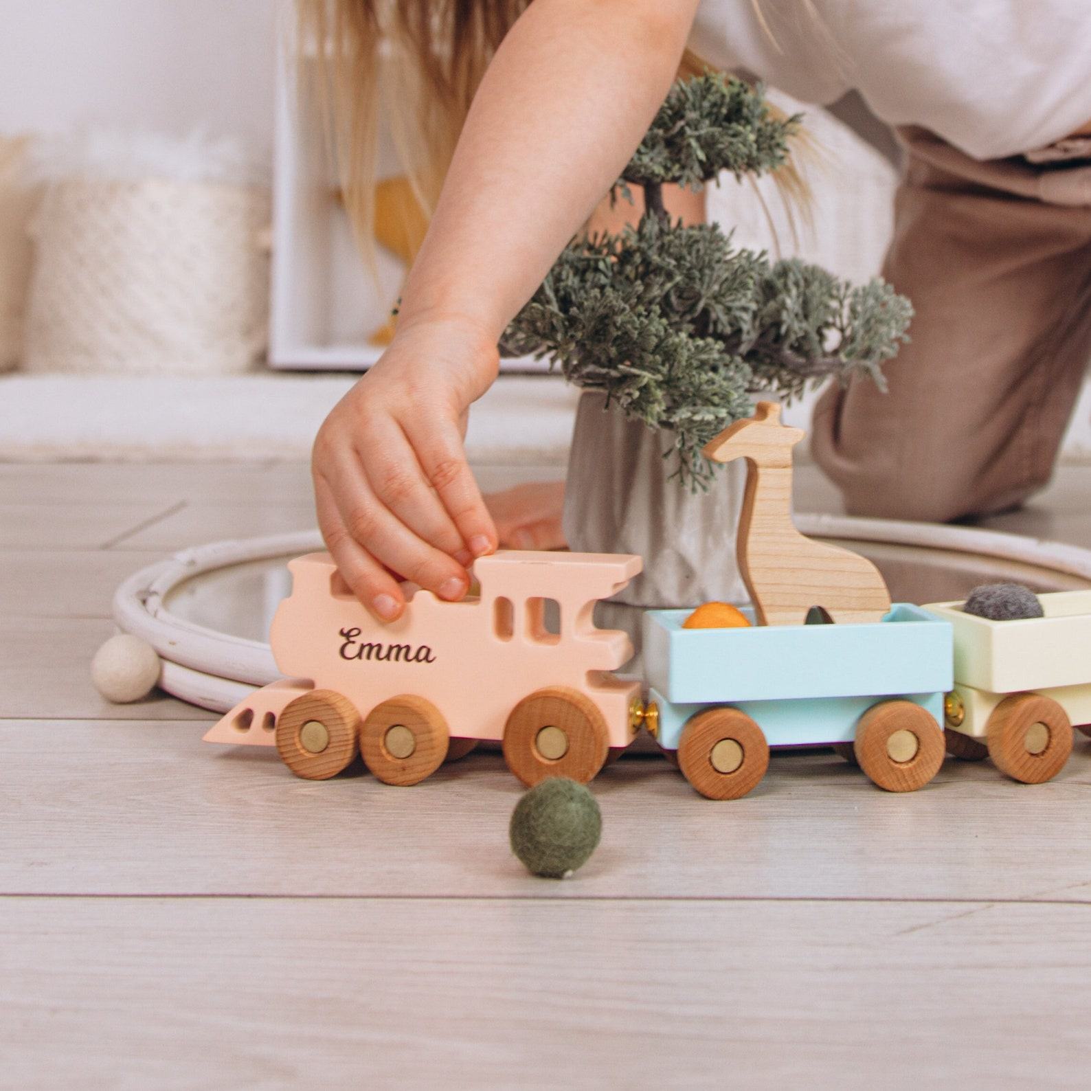 Personalized Wooden Train Set with Animals – Custom Name Toy for Toddlers, 1st Birthday Present, Nursery Decor
