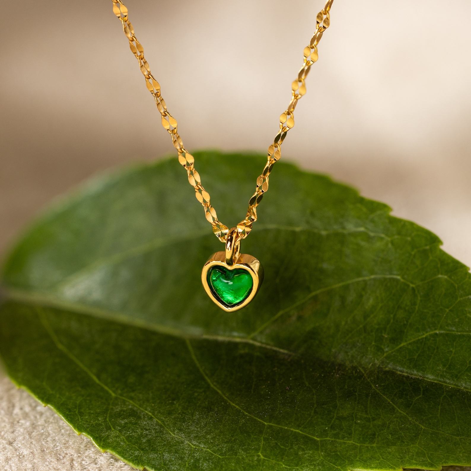 Petite Jade Heart Necklace A Timeless Treasure for Your Loved One