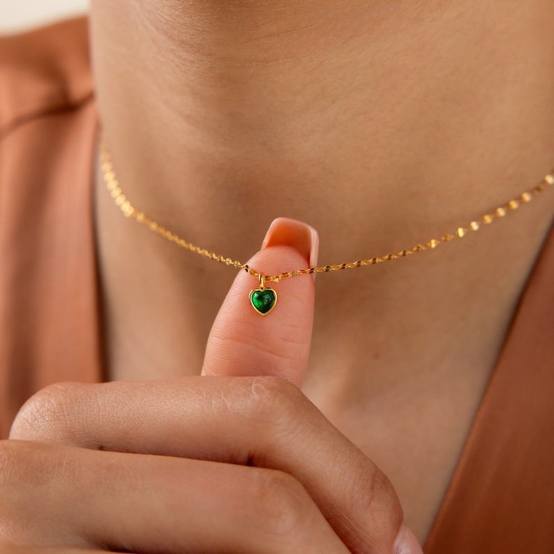 Petite Jade Heart Necklace A Timeless Treasure for Your Loved One