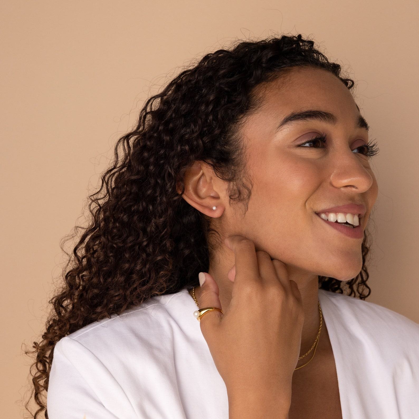 Petite Pearl Studs Timeless Elegance for Everyday Glamour