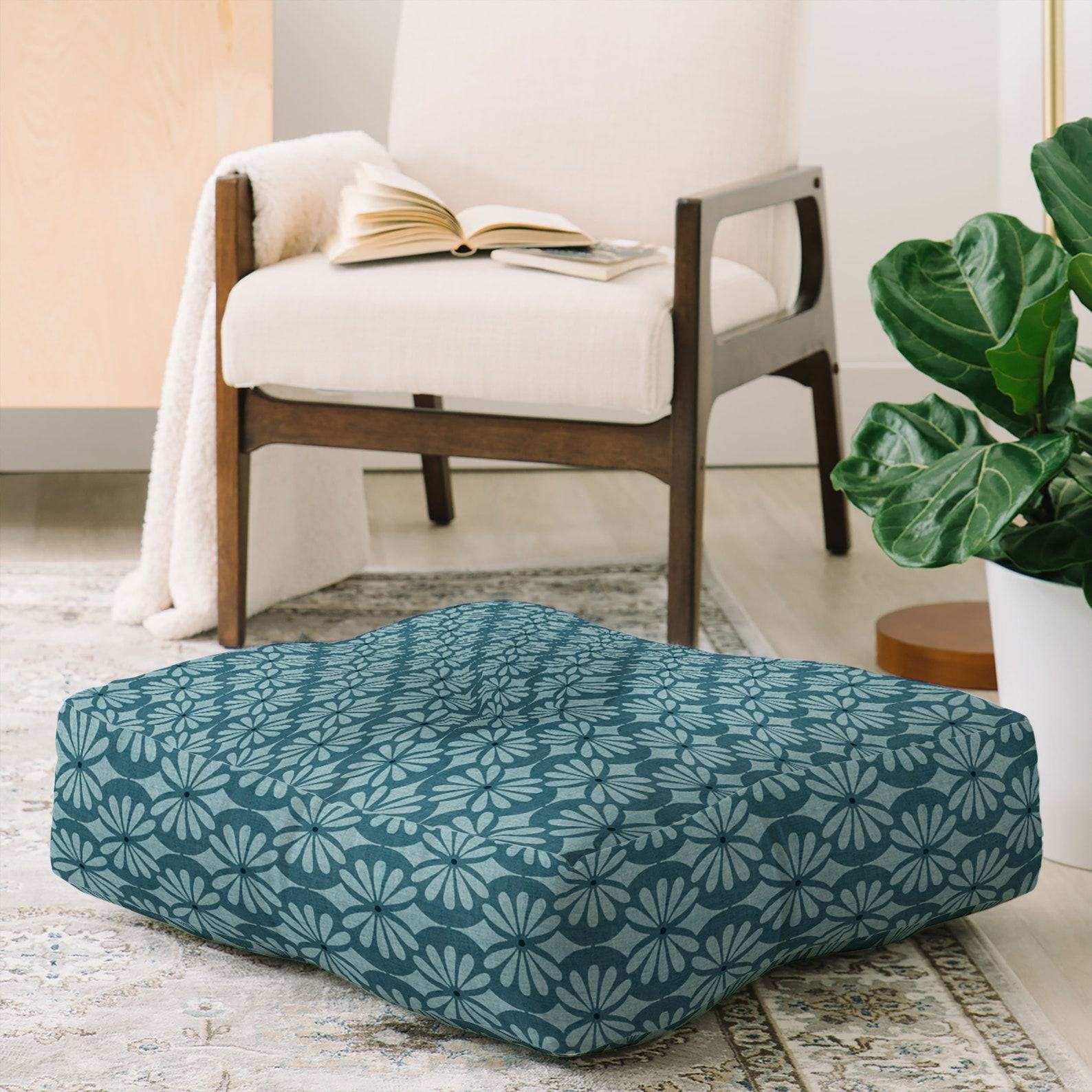 Plush Comfort The Ultimate Floor Pillow for Relaxation and Style