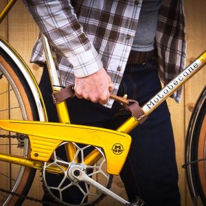 Premium Leather and Wood Bike Carrying Handle Elevate Your Cycling Experience