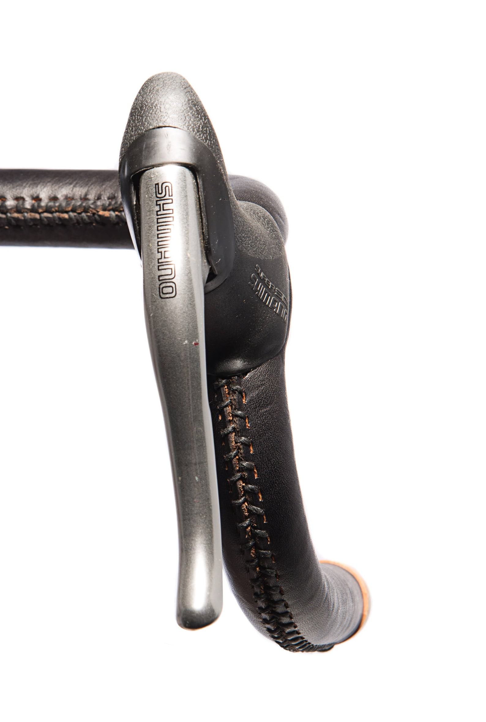 Premium Leather Bicycle Handlebar Wraps Enhance Your Ride with Comfort and Style - Image 2