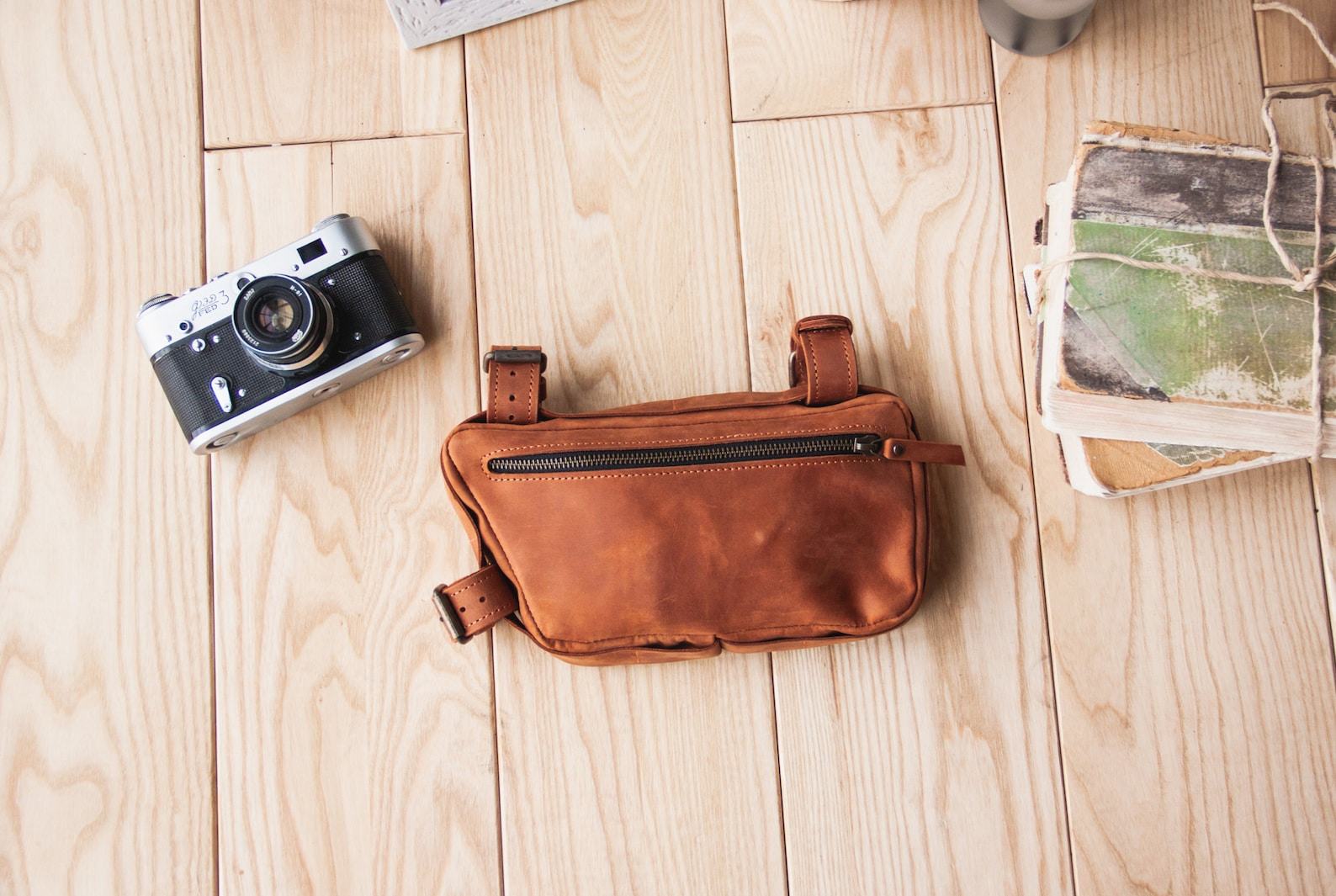 Premium Leather Bike Frame Bag Handmade Cycling Accessory for Style and Functionality - Image 4