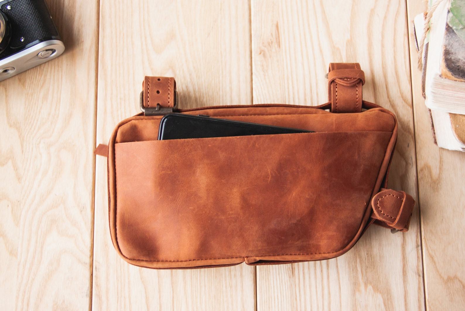 Premium Leather Bike Frame Bag Handmade Cycling Accessory for Style and Functionality - Image 3