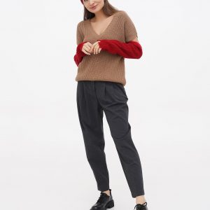 Ravishing Red French Wool Beret A Chic Winter Accessory for Fashion-Savvy Women