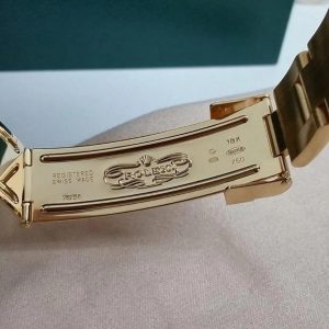 Rolex Yacht-Master 40mm Solid 18k Yellow Gold Blue Dial Engraved Bezel V-Serial 2019 RSC Papers