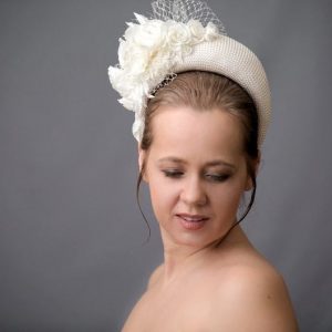 Royal-Inspired Cream Fascinator Headband with Birdcage Veil Elevate Your Bridal Look