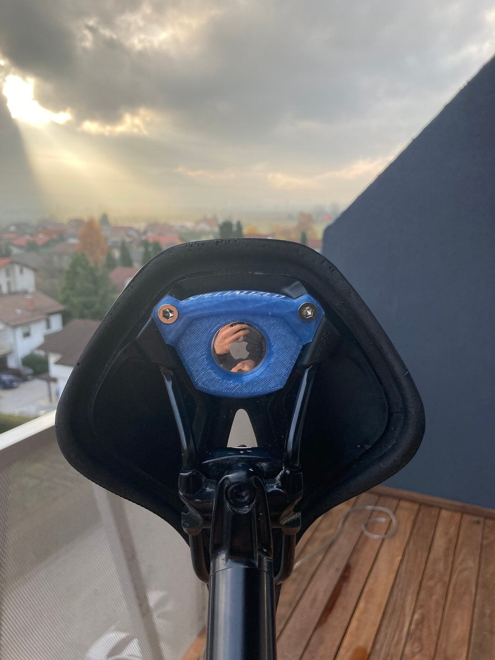 Samsung SmartTag Holder Protect Your Bike with Confidence - Image 3