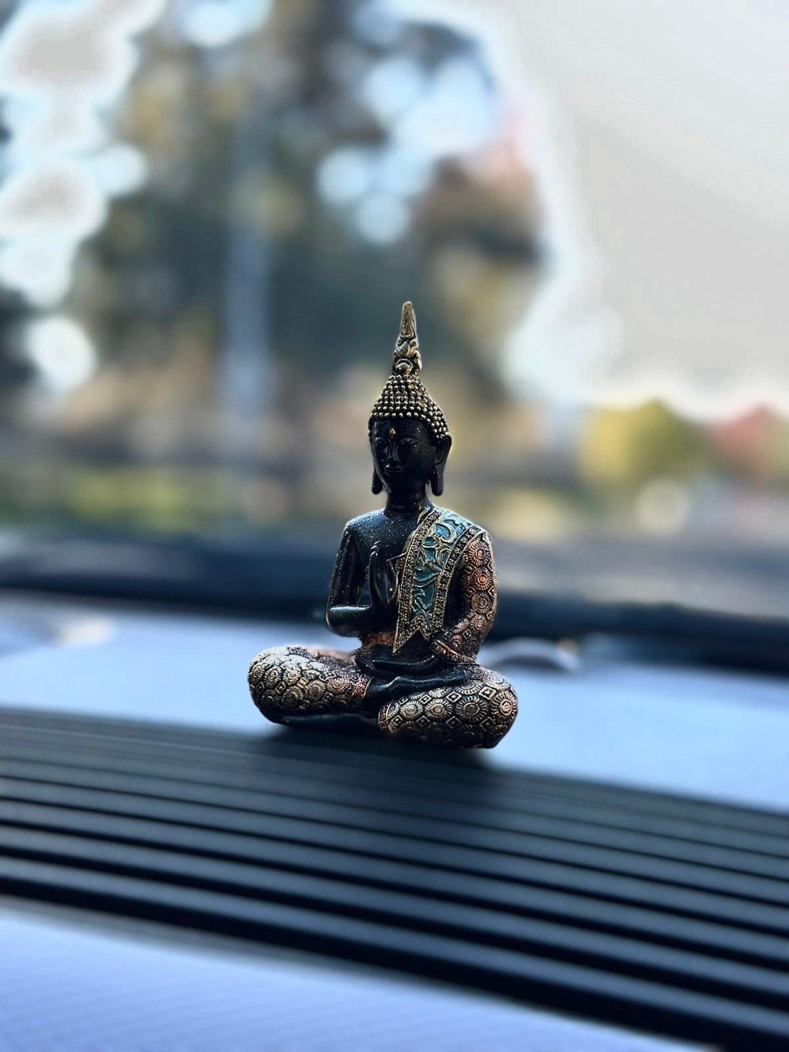 Serene Buddha Statue Enhance Your Space with Tranquility and Inspiration - Image 2