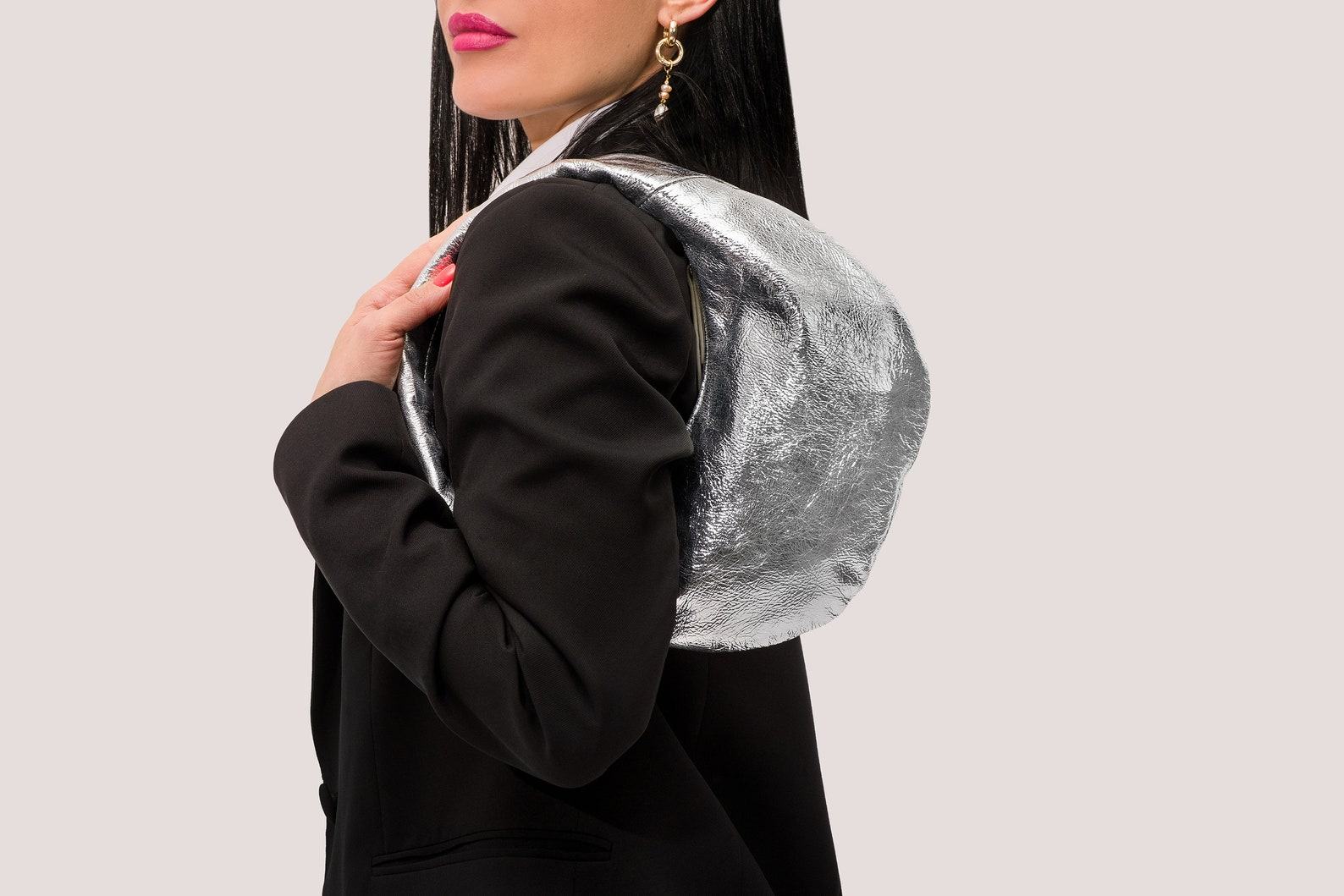 Shimmering Silver Hobo The Perfect Evening Clutch for a Night Out - Image 4