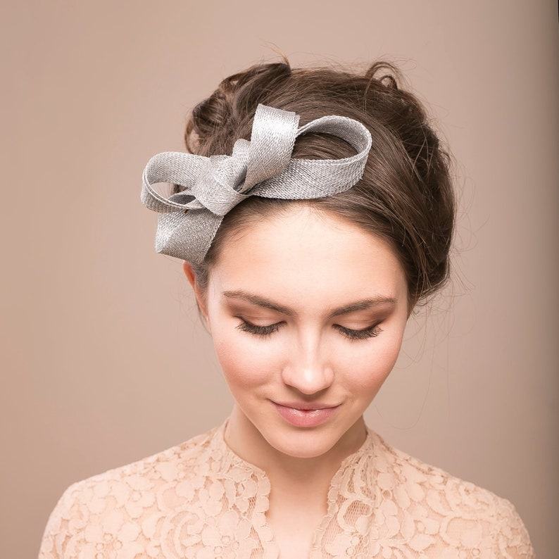 Silver Radiance Minimalist Fascinator for Bridal Elegance