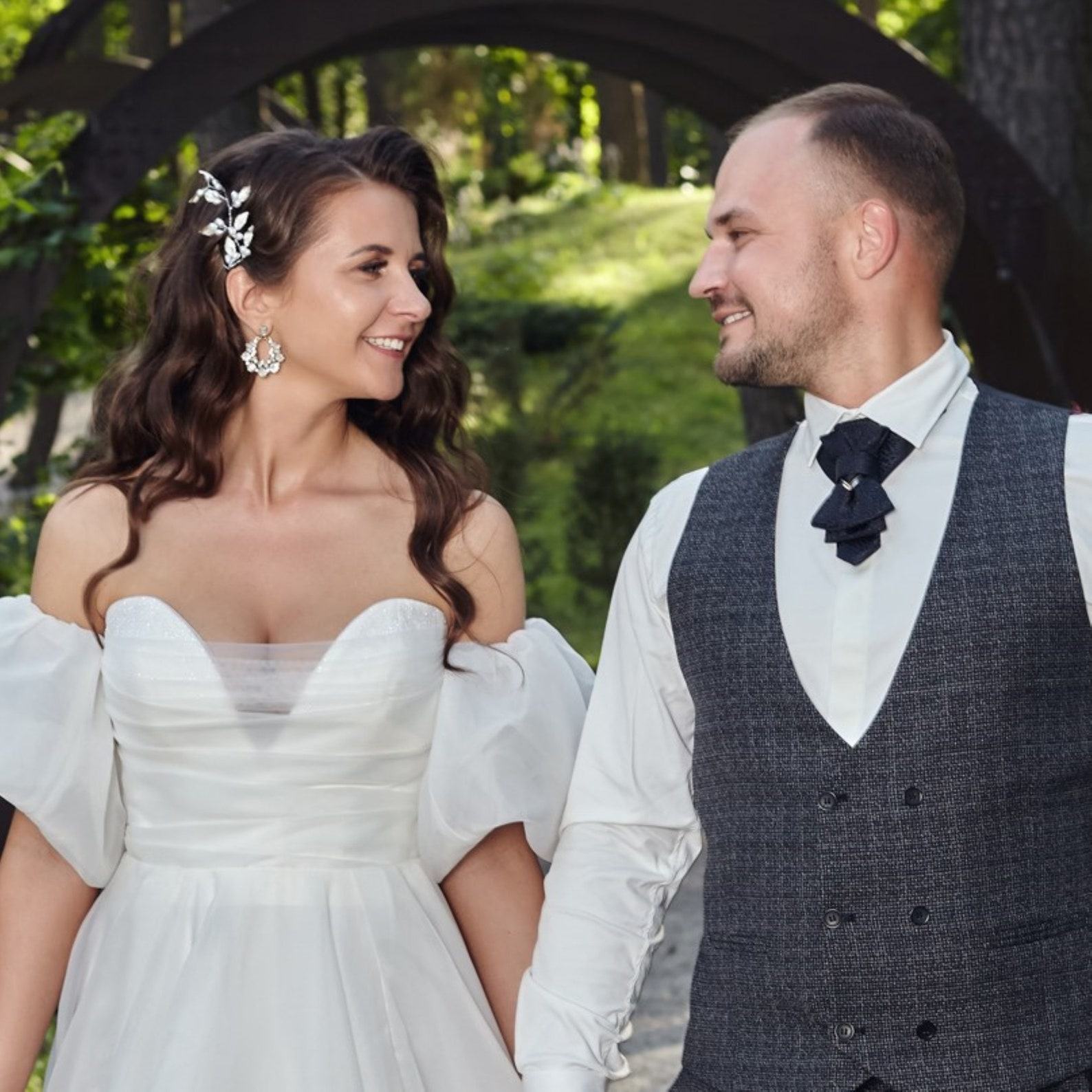 Sophisticated Black Bowtie Elevate Your Wedding Attire with Timeless Elegance