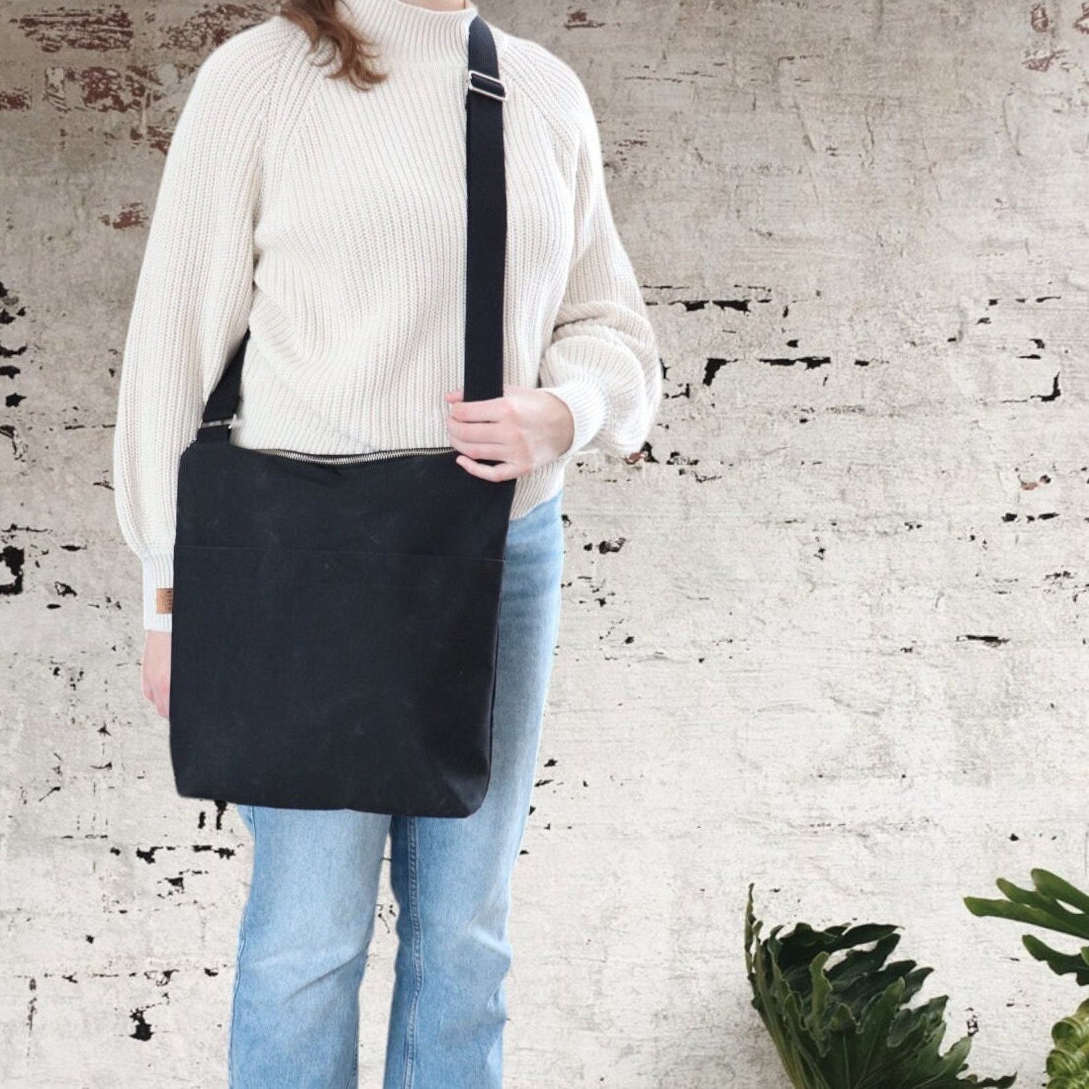 Spacious and Durable Crossbody Canvas Bag Your Perfect Companion for Everyday Adventures