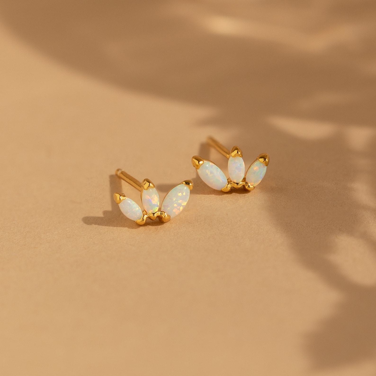 Sparkling Elegance Caitlyn’s Opal Flower Stud Earrings – A Delicate Touch of Shimmer