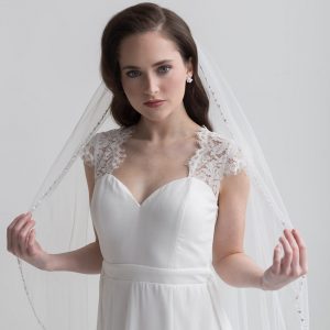 Sparkling Elegance Crystal-Embellished Wedding Veils for a Shimmering Bridal Look