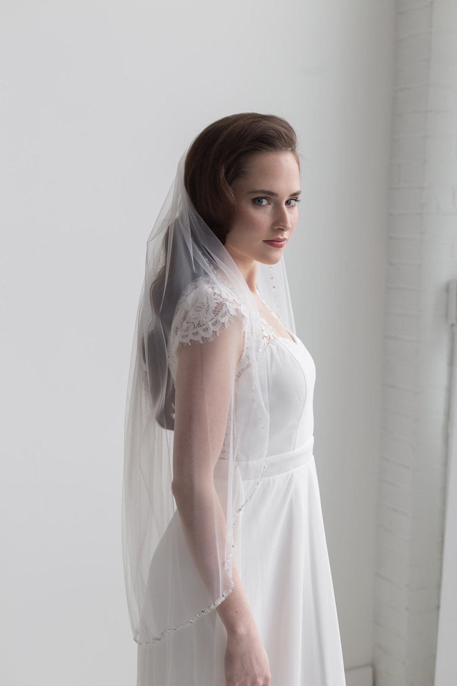 Sparkling Elegance Crystal-Embellished Wedding Veils for a Shimmering Bridal Look - Image 6