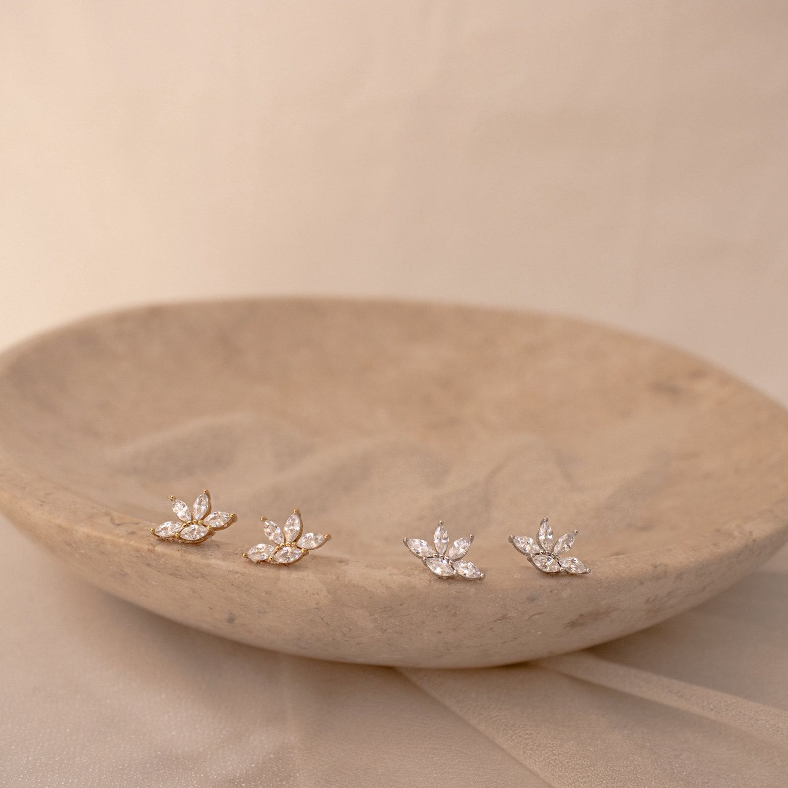 Sparkling Elegance Marquise Diamond Earrings in Shimmering Gold