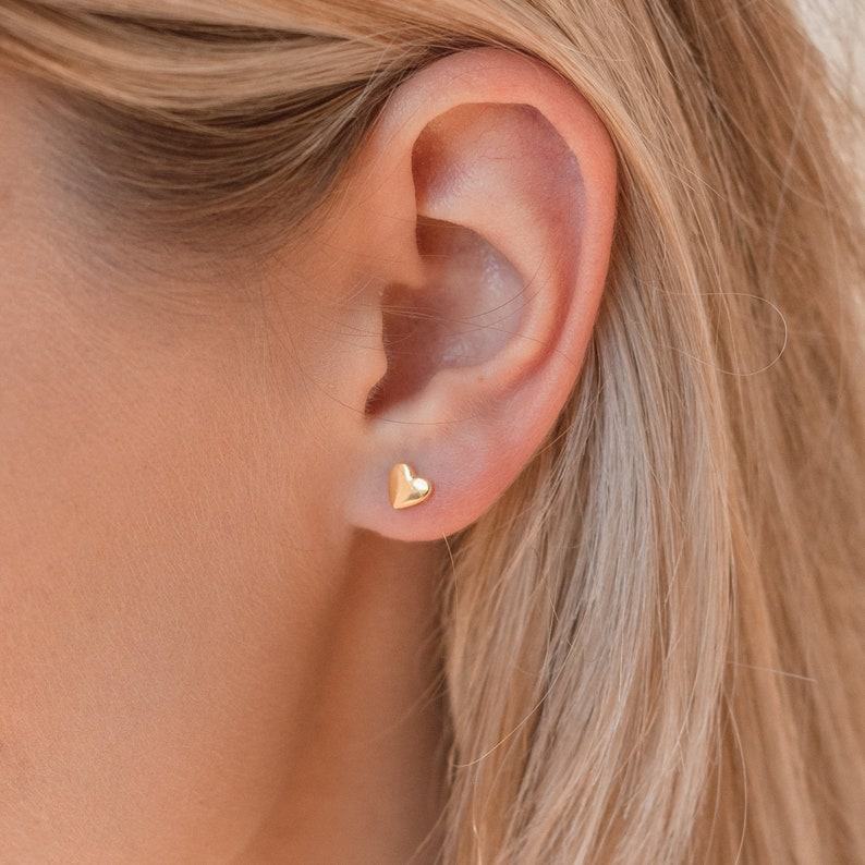 Sparkling Heart Studs Timeless Elegance for Every Occasion