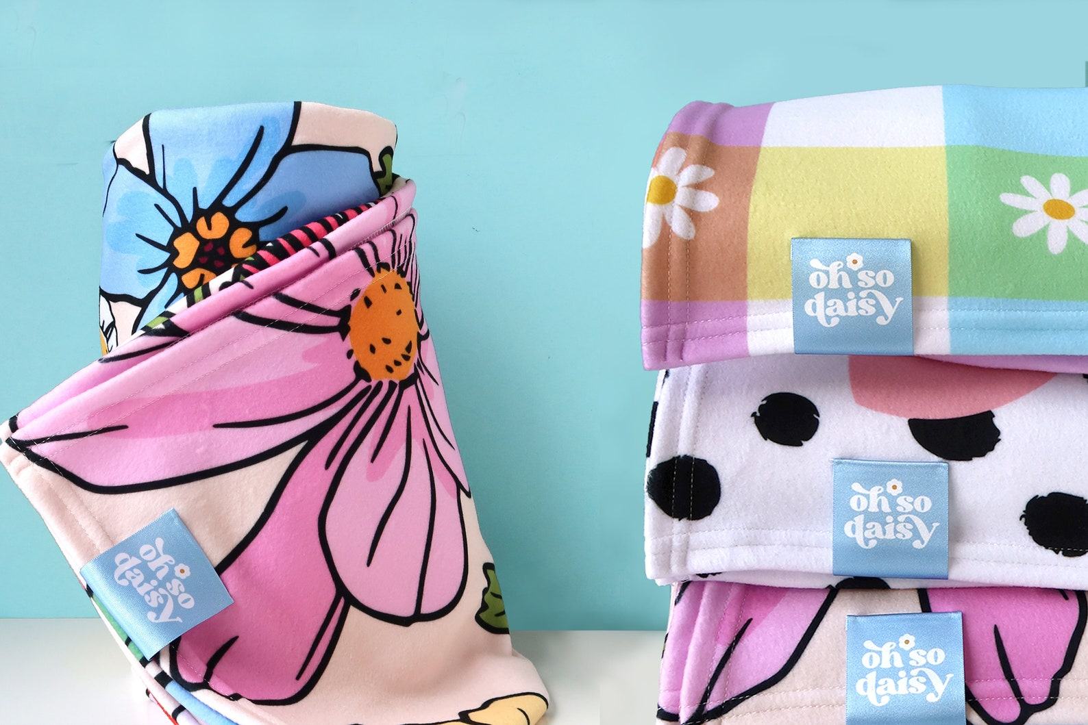 Strawberry Kisses Checkerboard Fleece Blanket for Y2K Dopamine Decor - Image 3