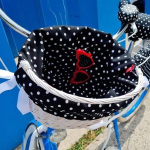 Stylish Wicker Bike Basket with Polka Dot Liner A Charming Ride Accessory