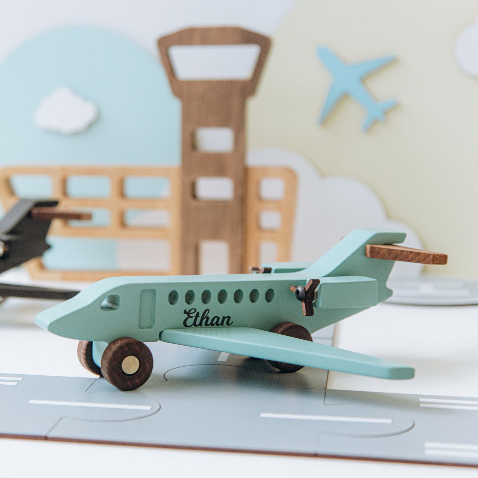 Sustainable Wooden Toy Helicopter – Montessori Sensory Play for 3+ Year Olds – Eco-Friendly Easter Present