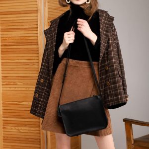 Timeless Black Leather Purse A Sophisticated Companion for Every Occasion