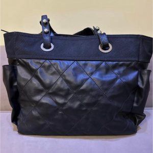 Timeless Elegance Vintage Chanel Bag, a Legacy of Style